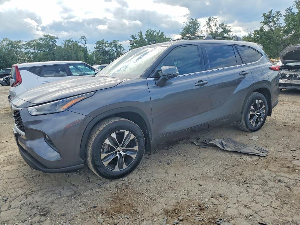 Aukcja sprzedaży 2022 Toyota Highlander, vin: 5TDBZRBH2NS573329, numer aukcji: 68135986