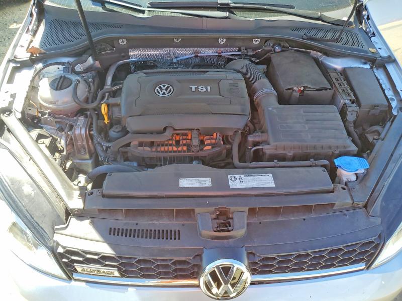 Продажа на аукционе авто 2017 Volkswagen Golf Alltrack, vin: 3VWH17AU4HM524199, номер лота: 68050946