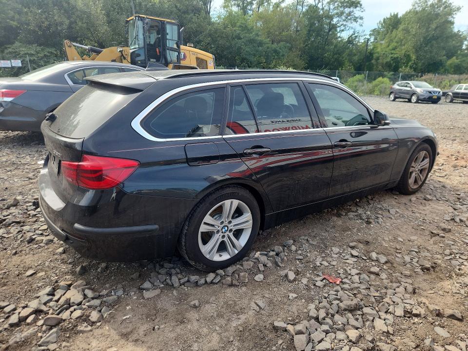 2018 Bmw 330 მანქანა იყიდება აუქციონზე, vin: WBA8K3C57JA368982, აუქციონის ნომერი: 67915596