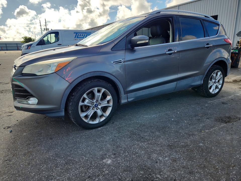 67294306 :رقم المزاد ، 1FMCU0J99EUB23161 vin ، 2014 Ford Escape مزاد بيع