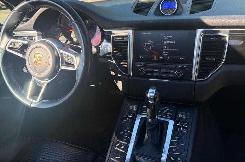 Продаж на аукціоні авто 2017 Porsche Macan, vin: WP1AA2A55HLB05567, номер лоту: 71304206