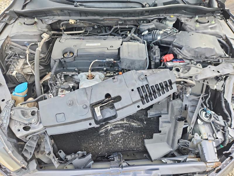 70095996 :رقم المزاد ، 1HGCR2F37HA291832 vin ، 2017 Honda Accord مزاد بيع
