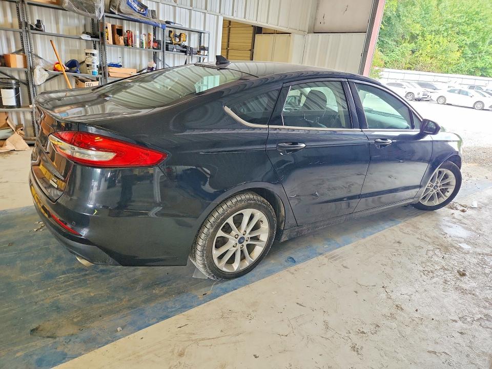 Продажа на аукционе авто 2020 Ford Fusion, vin: 3FA6P0HD8LR186586, номер лота: 67895826
