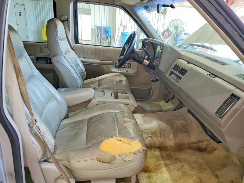68942326 :رقم المزاد ، 1GKEC16KXRJ733468 vin ، 1994 Gmc Suburban مزاد بيع