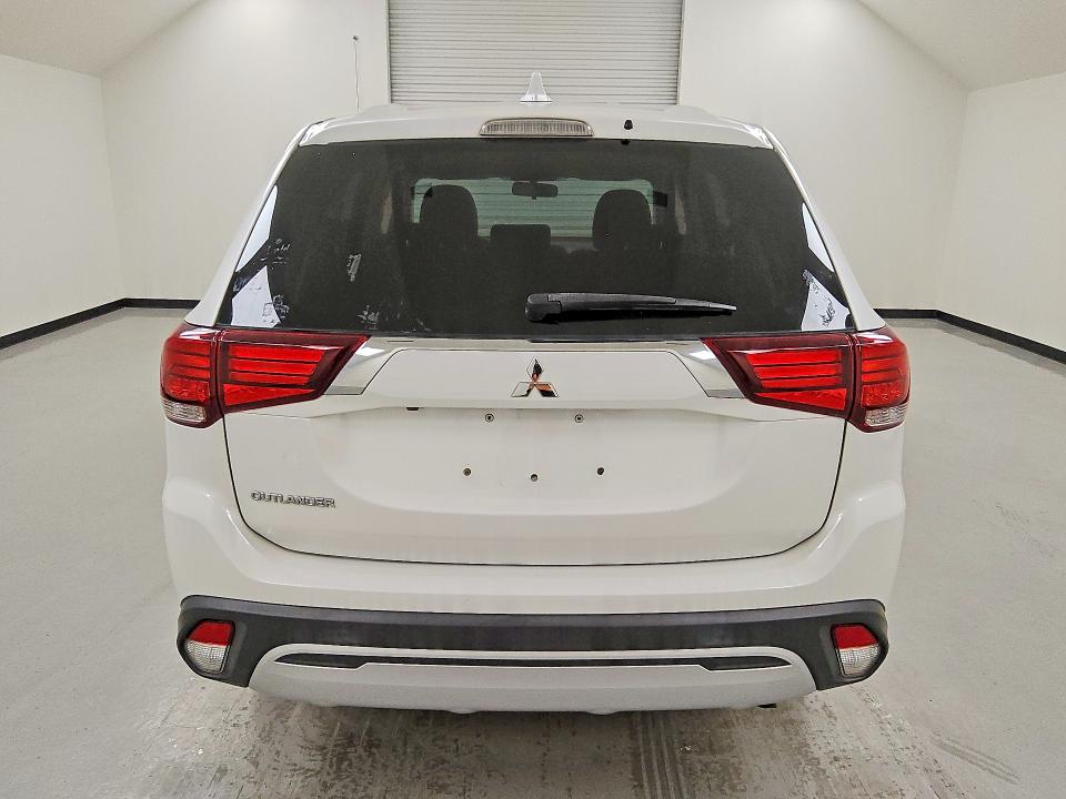 2020 Mitsubishi Outlander მანქანა იყიდება აუქციონზე, vin: JA4AD2A36LZ018865, აუქციონის ნომერი: 67113806