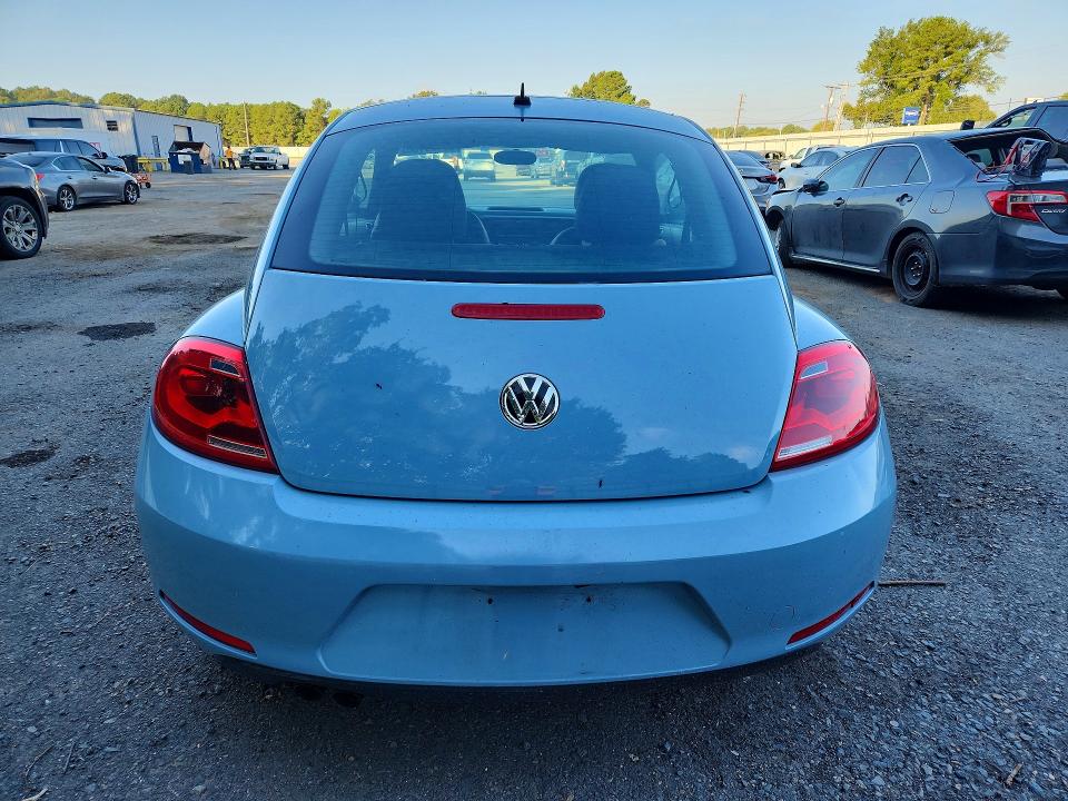 2015 Volkswagen Beetle მანქანა იყიდება აუქციონზე, vin: 3VWF17AT9FM640462        , აუქციონის ნომერი: 68420156