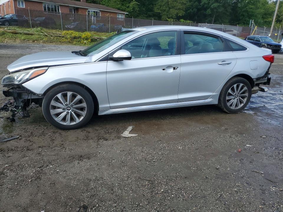 2015 Hyundai Sonata მანქანა იყიდება აუქციონზე, vin: 5NPE34AF3FH023713, აუქციონის ნომერი: 70478106
