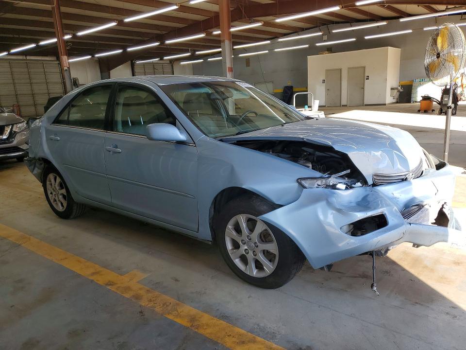68745116 :رقم المزاد ، 4T1BF30K65U596544 vin ، 2005 Toyota Camry مزاد بيع