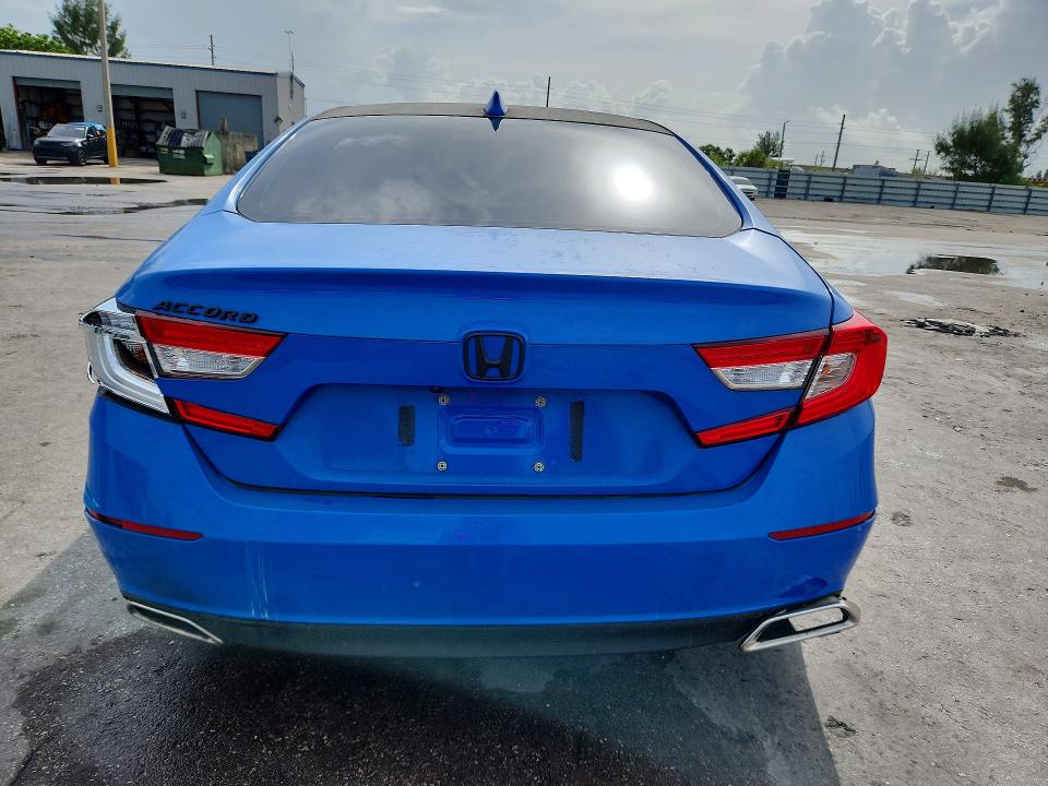 2018 Honda Accord მანქანა იყიდება აუქციონზე, vin: 1HGCV1F92JA003022, აუქციონის ნომერი: 68774756