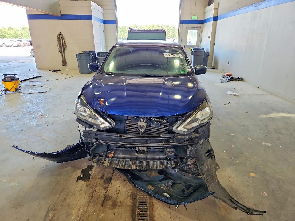 69394296 :رقم المزاد ، 3N1AB7AP6JY325992 vin ، 2018 Nissan Sentra مزاد بيع
