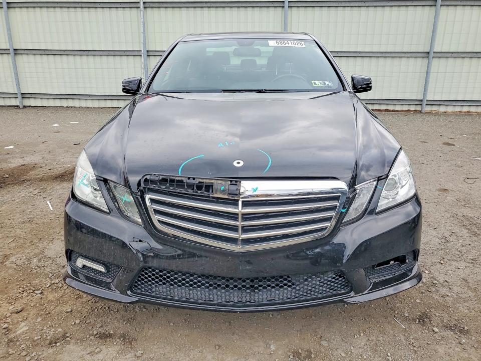 68641026 :رقم المزاد ، WDDHF8HB0BA386606 vin ، 2011 Mercedes-benz E مزاد بيع