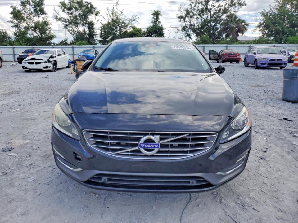 2018 Volvo S60 მანქანა იყიდება აუქციონზე, vin: LYV402HK8JB170596, აუქციონის ნომერი: 70048546