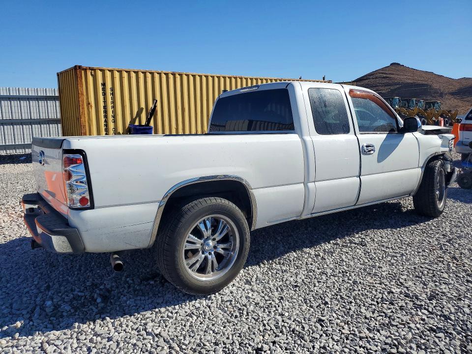 Продажа на аукционе авто 2002 Chevrolet Silverado, vin: 2GCEC19W321187655, номер лота: 70086826