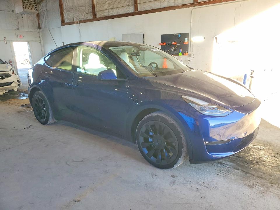70063916 :رقم المزاد ، 7SAYGAEE9NF486456 vin ، 2022 Tesla Model Y مزاد بيع