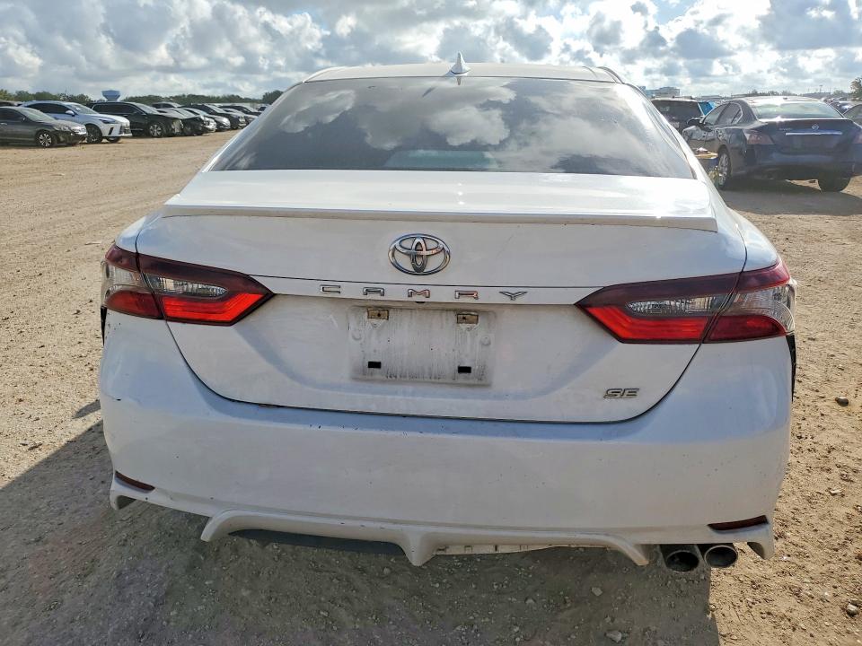 Aukcja sprzedaży 2022 Toyota Camry, vin: 4T1G11AK5NU057274, numer aukcji: 69611156