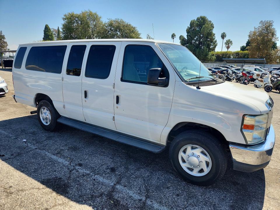 70270816 :رقم المزاد ، 1FBSS3BL1CDB20435 vin ، 2012 Ford Econoline مزاد بيع