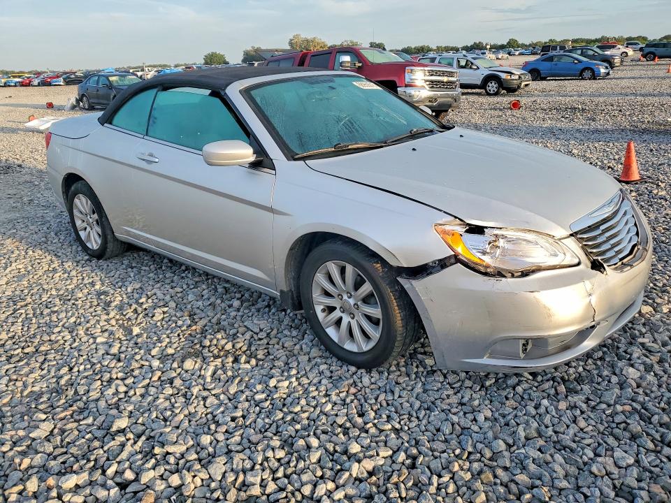 Продажа на аукционе авто 2012 Chrysler 200, vin: 1C3BCBEB3CN233288, номер лота: 68959316