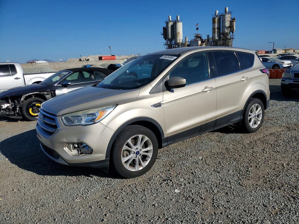 69638886 :رقم المزاد ، 1FMCU9GD2HUF05469 vin ، 2017 Ford Escape مزاد بيع