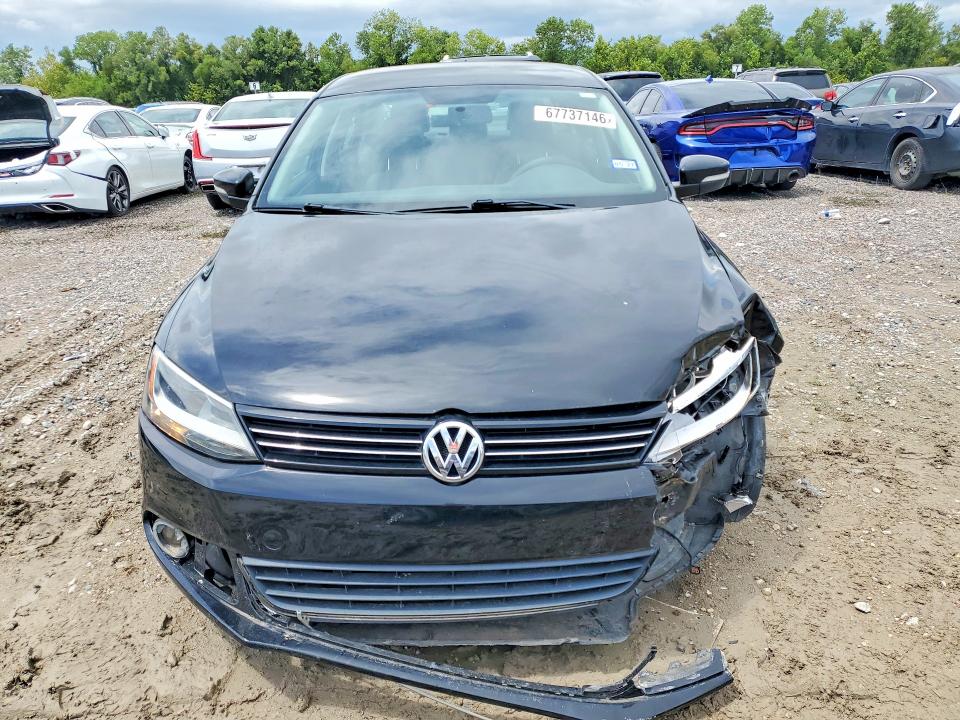 2011 Volkswagen Jetta მანქანა იყიდება აუქციონზე, vin: 3VWLZ7AJXBM343267, აუქციონის ნომერი: 67737146