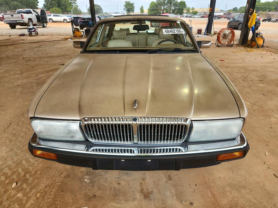 Продажа на аукционе авто 1994 Jaguar Vandenplas, vin: SAJKX1743RC706573, номер лота: 68462186