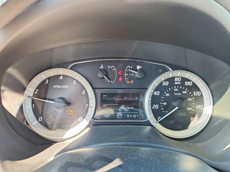 68870626 :رقم المزاد ، 3N1AB7APXFY371719 vin ، 2015 Nissan Sentra مزاد بيع