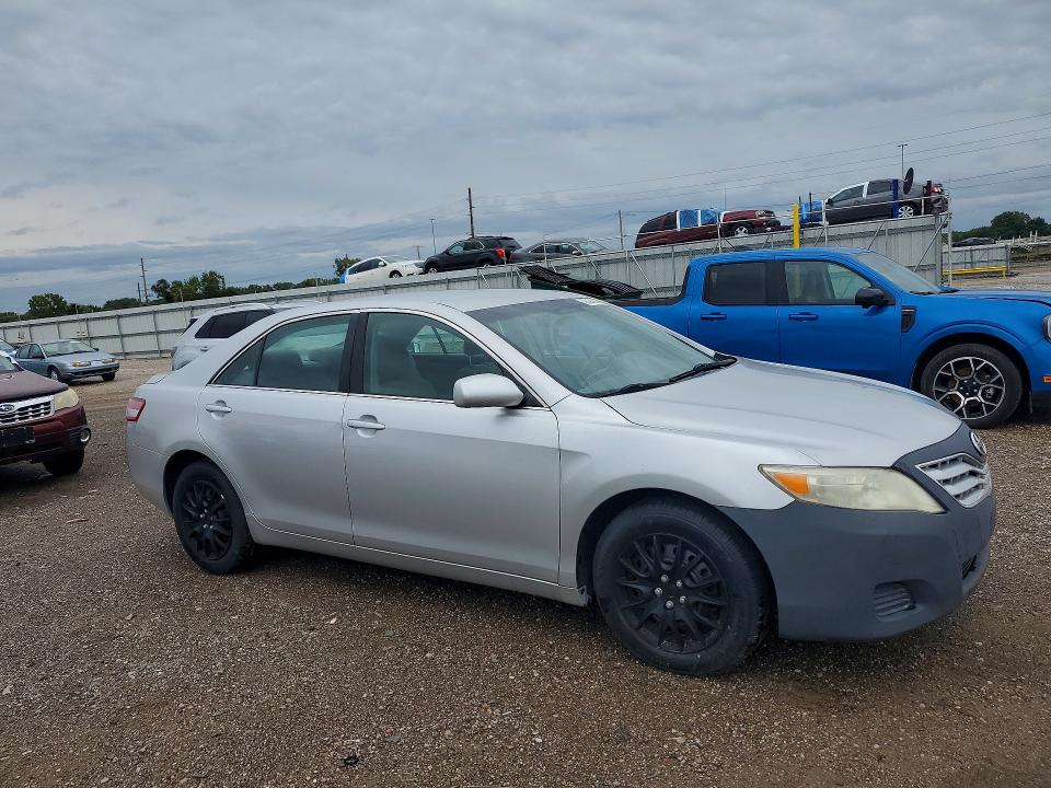 2011 Toyota Camry მანქანა იყიდება აუქციონზე, vin: 4T1BF3EK0BU717623, აუქციონის ნომერი: 68494366