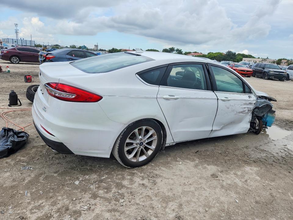 67966316 :رقم المزاد ، 3FA6P0HD9LR104641 vin ، 2020 Ford Fusion مزاد بيع