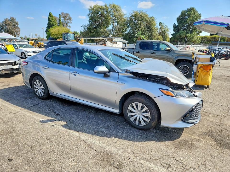 70178396 :رقم المزاد ، 4T1C31AK8LU535838 vin ، 2020 Toyota Camry مزاد بيع