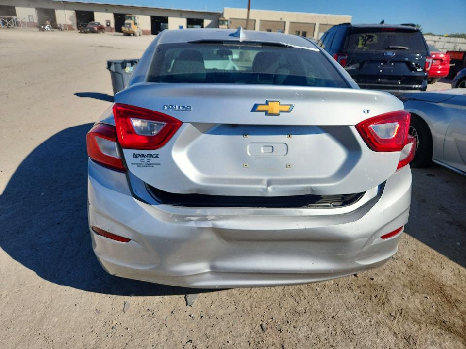2017 Chevrolet Cruze მანქანა იყიდება აუქციონზე, vin: 1G1BE5SM0H7237882, აუქციონის ნომერი: 70848436