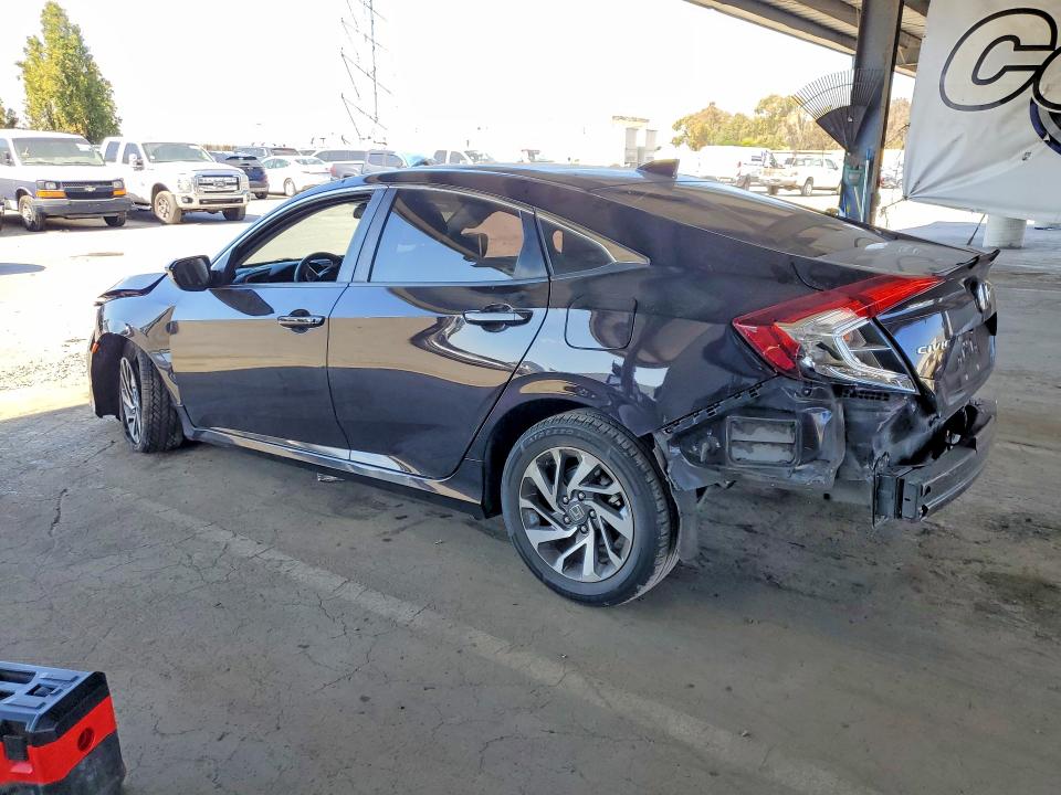 Продажа на аукционе авто 2017 Honda Civic, vin: 2HGFC2F70HH501092, номер лота: 69350486
