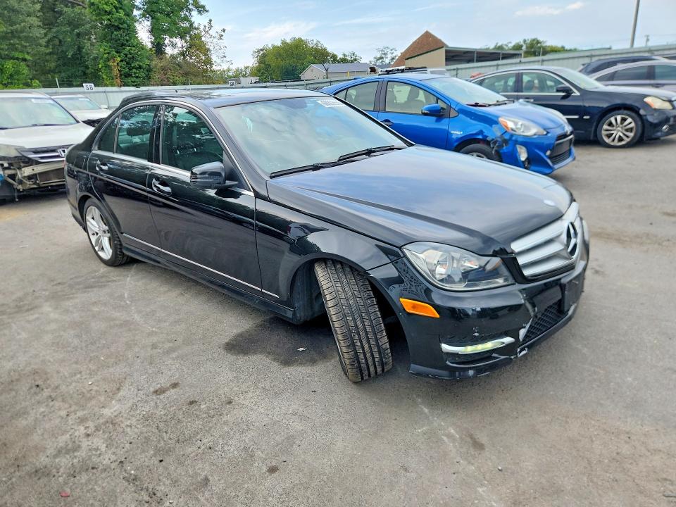 Продаж на аукціоні авто 2013 Mercedes-benz C, vin: WDDGF8ABXDR262384, номер лоту: 69302656