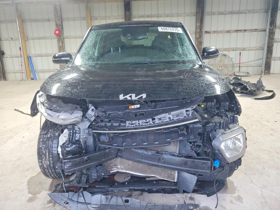69872476 :رقم المزاد ، KNDJ63AU2N7805180 vin ، 2022 Kia Soul مزاد بيع