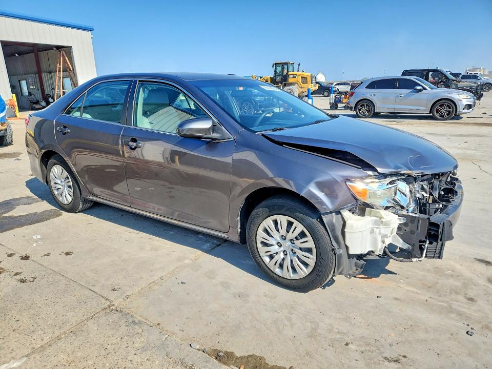 2014 Toyota Camry მანქანა იყიდება აუქციონზე, vin: 4T4BF1FK8ER434612, აუქციონის ნომერი: 70174006