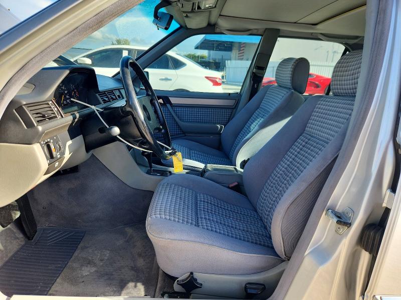 68991576 :رقم المزاد ، WDB1240231B517199 vin ، 1991 Mercedes-benz 300 D مزاد بيع