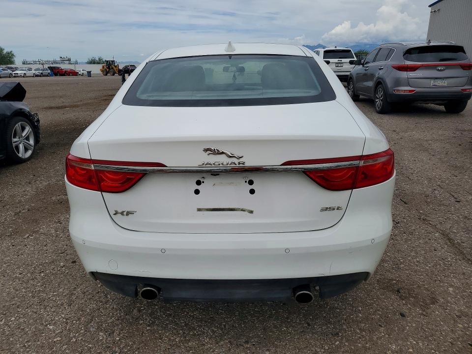 Продаж на аукціоні авто 2017 Jaguar Xf, vin: SAJBD4BVXHCY35581, номер лоту: 69225126