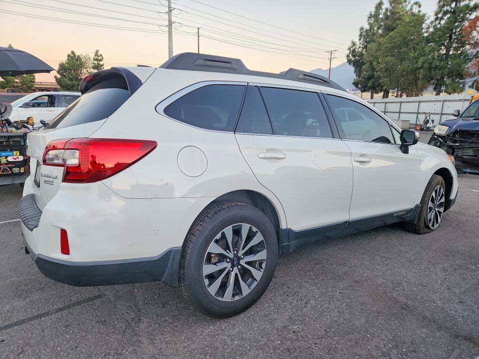 2016 Subaru Outback მანქანა იყიდება აუქციონზე, vin: 4S4BSALC8G3240125, აუქციონის ნომერი: 68208656