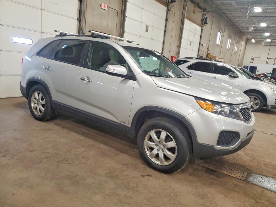 70013186 :رقم المزاد ، 5XYKTCA68CG225849 vin ، 2012 Kia Sorento مزاد بيع