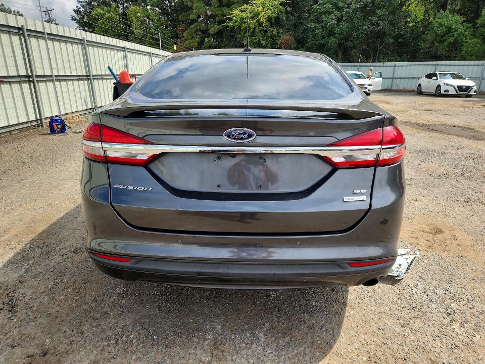 67207856 :رقم المزاد ، 3FA6P0HD2JR112657 vin ، 2018 Ford Fusion مزاد بيع