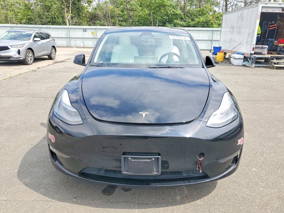 67796556 :رقم المزاد ، 7SAYGAEE8PF861529 vin ، 2023 Tesla Model Y مزاد بيع