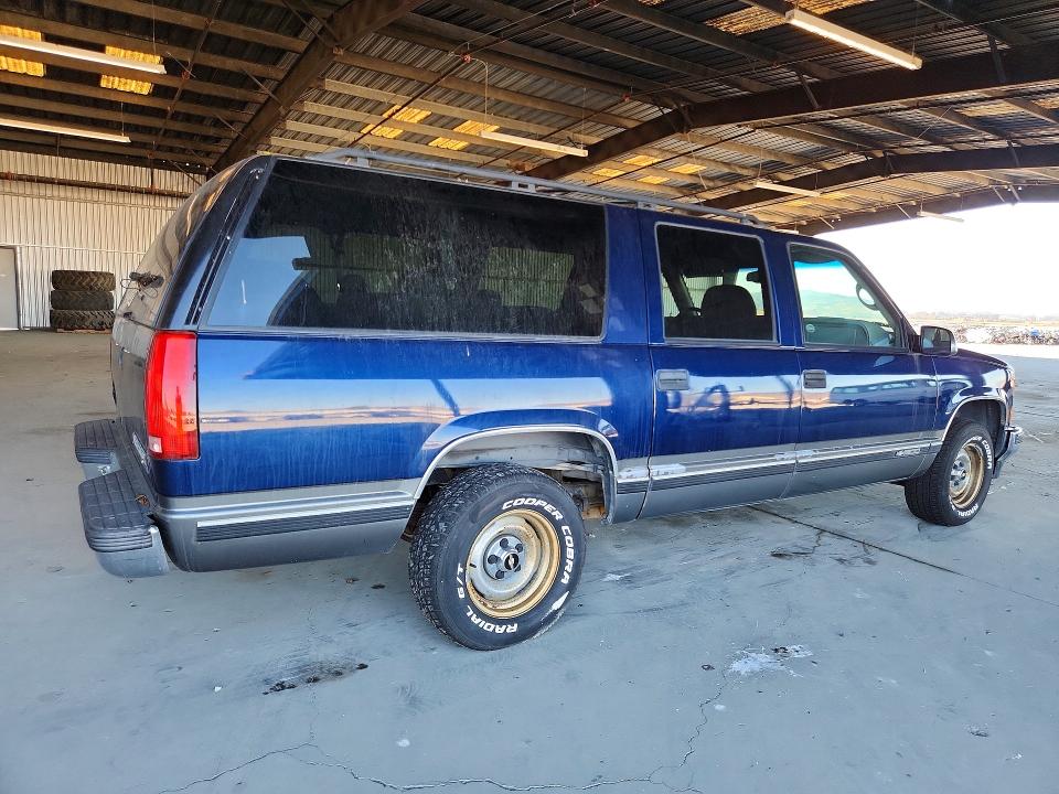 Продажа на аукционе авто 1999 Chevrolet Suburban, vin: 1GNEC16R7XJ434775, номер лота: 70560466