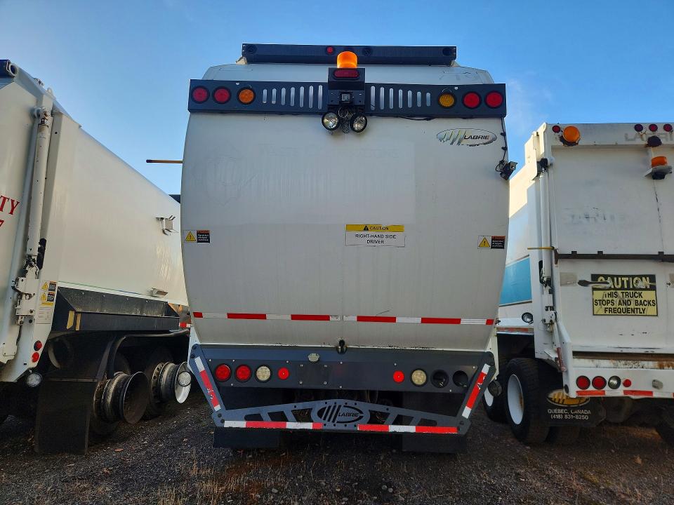 Продажа на аукционе авто 2010 Peterbilt 320, vin: 3BPZL00X6AF103115, номер лота: 69218456