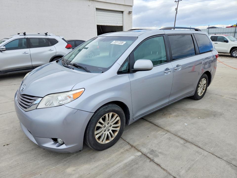 Продаж на аукціоні авто 2016 Toyota Sienna, vin: 5TDYK3DC2GS692742, номер лоту: 70317336