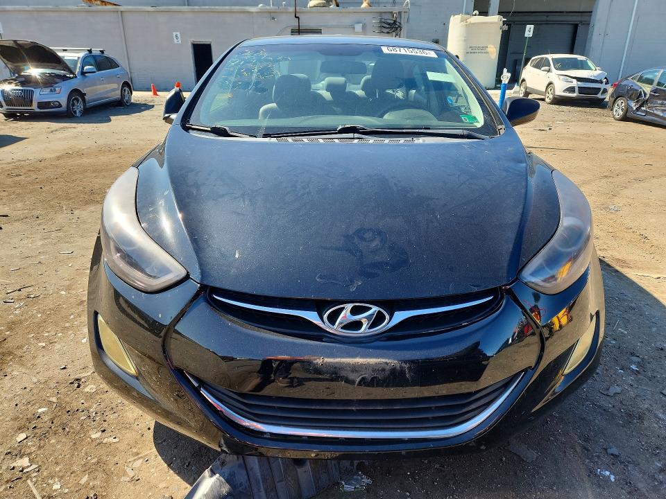 68715536 :رقم المزاد ، 5NPDH4AE3BH018686 vin ، 2011 Hyundai Elantra مزاد بيع