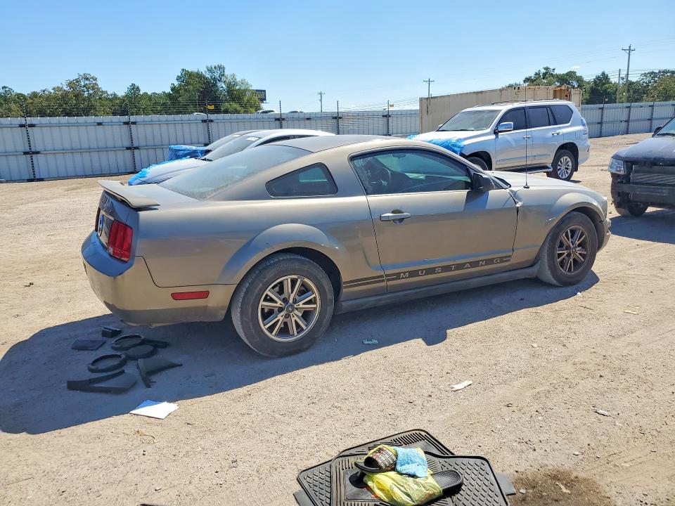 2005 Ford Mustang მანქანა იყიდება აუქციონზე, vin: 1ZVFT80N355248519, აუქციონის ნომერი: 69799626