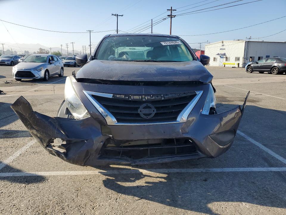2015 Nissan Versa მანქანა იყიდება აუქციონზე, vin: 3N1CN7AP3FL841618, აუქციონის ნომერი: 70144626