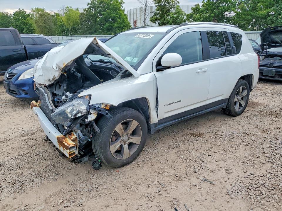 2016 Jeep Compass მანქანა იყიდება აუქციონზე, vin: 1C4NJDEB4GD768216, აუქციონის ნომერი: 67813056