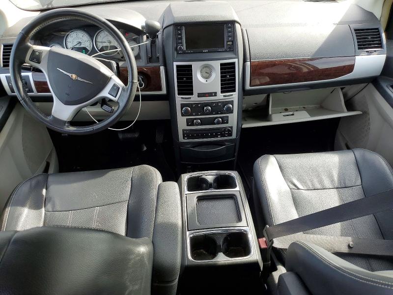 70573726 :رقم المزاد ، 2A4RR8DX7AR366672 vin ، 2010 Chrysler Town & Country مزاد بيع