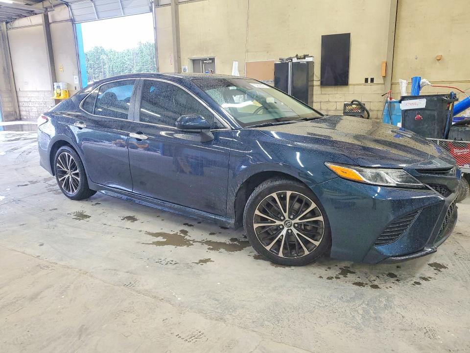 2018 Toyota Camry მანქანა იყიდება აუქციონზე, vin: 4T1B11HK6JU581267, აუქციონის ნომერი: 70252506