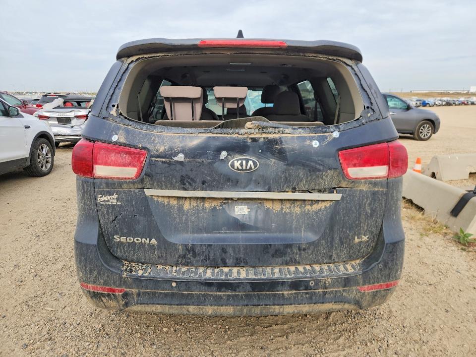 70137556 :رقم المزاد ، KNDMB5C18H6258739 vin ، 2017 Kia Sedona مزاد بيع