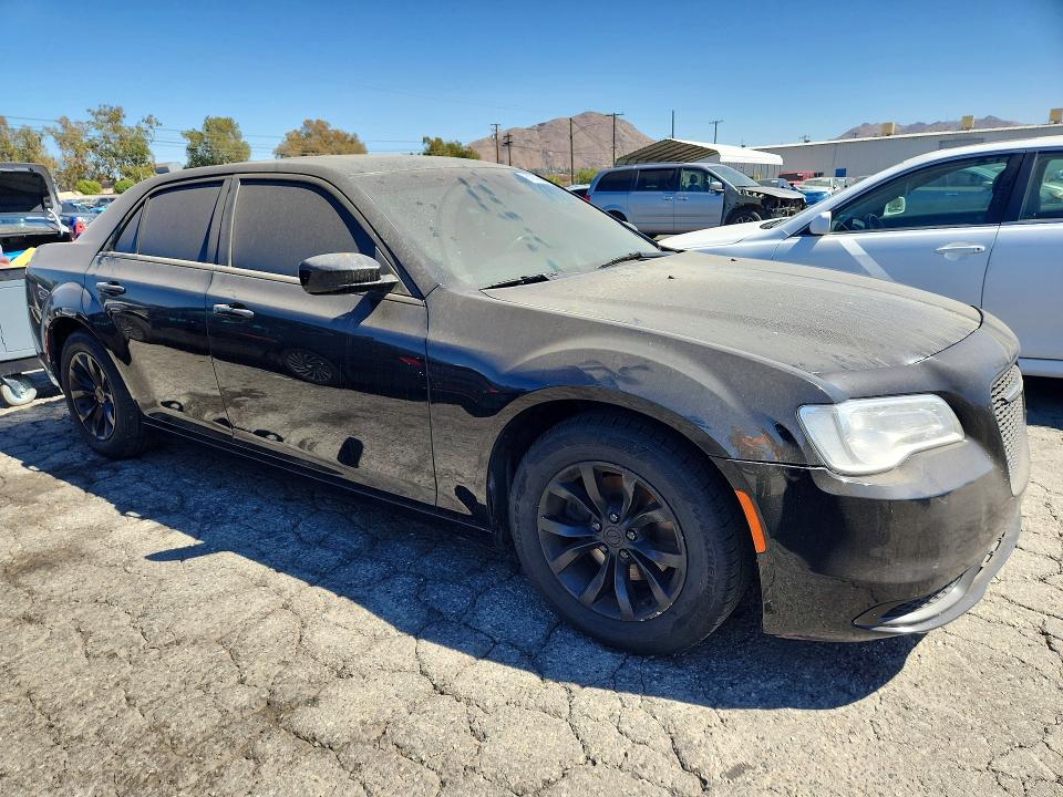 Aukcja sprzedaży 2015 Chrysler 300, vin: 2C3CCAAG0FH813885, numer aukcji: 68053556
